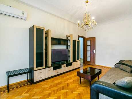 Elan №6183205 - Bakı, Nizami m., 3 otaqlı, 100 m², 3/5 mərtəbə