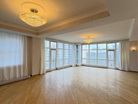 4 otaqlı mənzil, 236 m², 28 May: 600 000 ₼ 5