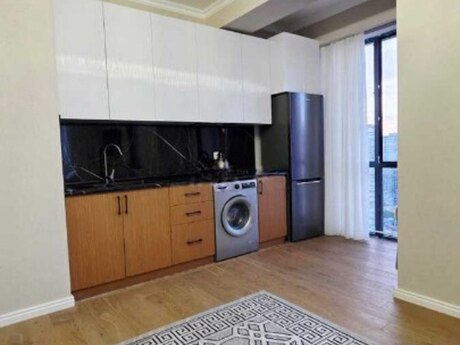 Kirayə 3 otaqlı mənzil, 90 m², İnşaatçılar: 1 000 ₼/ay 4