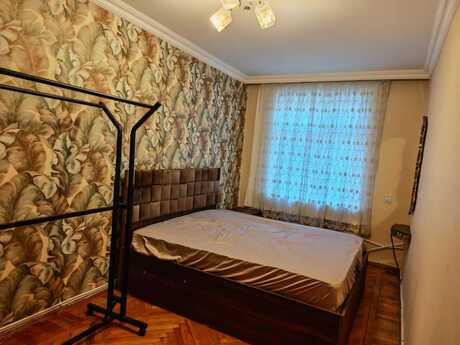 Elan №6183279 - Bakı, İnşaatçılar m., 3 otaqlı, 70 m², 2/5 mərtəbə
