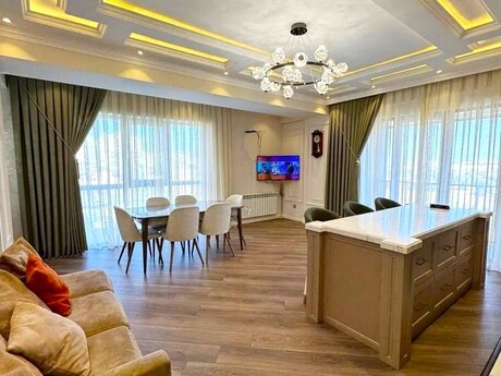 Объявление №6183353 - Баку, м. Шах Исмаил Хатаи, 4-комн., 130 м², 10/20 этаж
