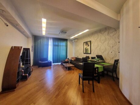 Elan №6183344 - Bakı, Nizami m., 3 otaqlı, 140 m², 15/18 mərtəbə