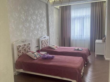 3 otaqlı mənzil, 106 m², 28 May: 410 000 ₼ 2