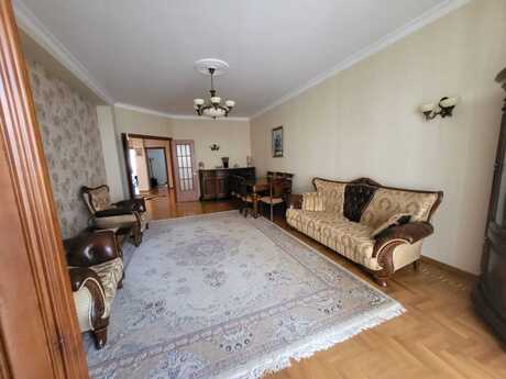 Kirayə 3 otaqlı mənzil, 140 m², Nizami: 1 199 ₼/ay 2