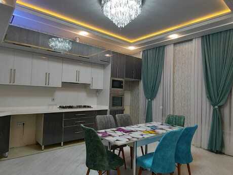 8 otaqlı həyət evi/bağ evi - Xəzər r. - 500 m²