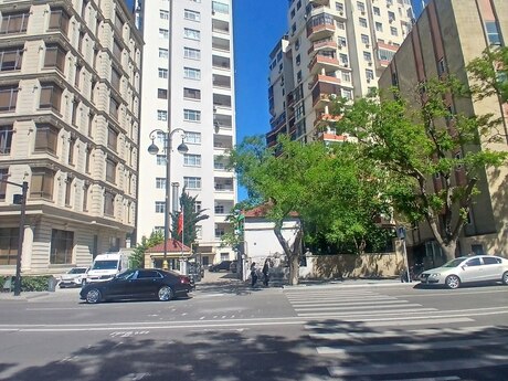 4 otaqlı mənzil, 257 m², Elmlər Akademiyası: 650 000 ₼ 2