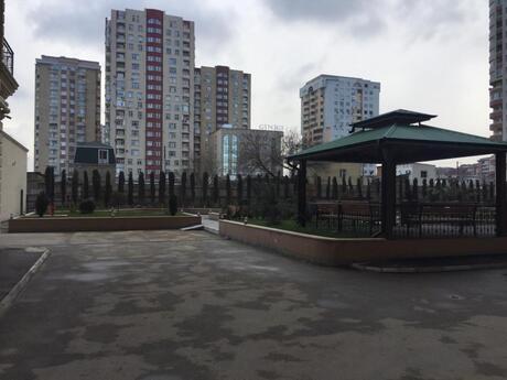 3 otaqlı mənzil, 159 m², Elmlər Akademiyası: 477 000 ₼ 3