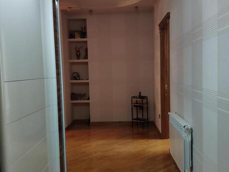 Kirayə 4 otaqlı mənzil, 170 m², Memar Əcəmi: 1 000 ₼/ay 4