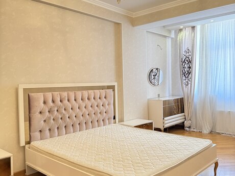 Elan №6183880 - Bakı, İnşaatçılar m., 3 otaqlı, 90 m², 12/18 mərtəbə