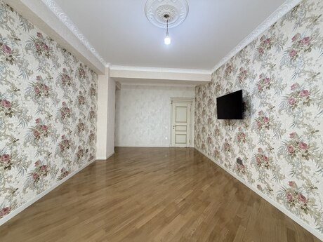 3-room apartment, 105 m², Bakıxanov: 320 000 ₼ 3