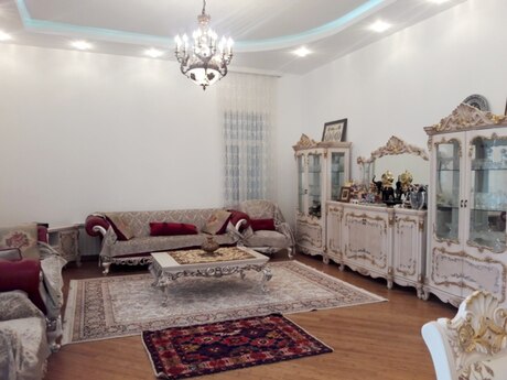 6 otaqlı həyət evi/bağ evi - Şüvəlan q. - 450 m²