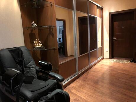 3-room apartment for rent, 120 m², Badamdar: 800 ₼/mo 3