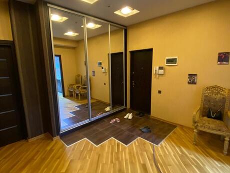 2-комн. новостройка - м. Нариман Нариманов - 98 м²