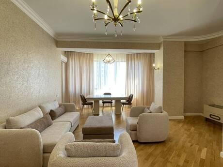 Kirayə 3 otaqlı mənzil, 130 m², Elmlər Akademiyası: 1 700 ₼/ay 2