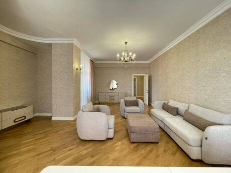 Kirayə 3 otaqlı mənzil, 130 m², Elmlər Akademiyası: 1 700 ₼/ay 4