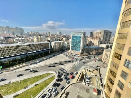 3 otaqlı mənzil, 130 m², Yasamal: 344 000 ₼ 2