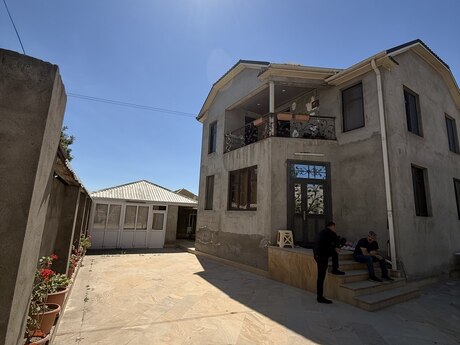 4 otaqlı həyət evi, 180 m², Binə: 250 000 ₼ 2