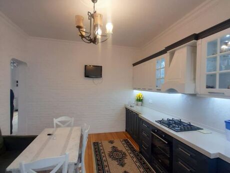 5 otaqlı həyət evi/bağ evi - Sumqayıt - 250 m²