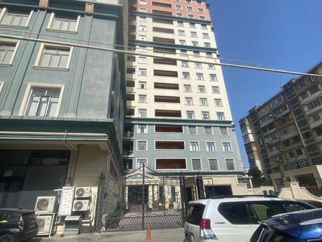 4 otaqlı mənzil, 276 m², Nəsimi: 717 600 ₼ 4