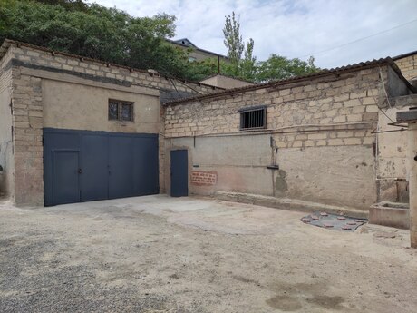 Obyekt - Qaraçuxur q. - 300 m²