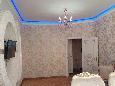 Elan №6184839 - Bakı, Yeni Yasamal q., 3 otaqlı, 130 m², 3/12 mərtəbə
