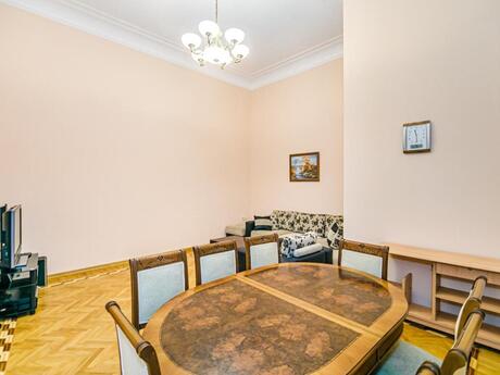 4 otaqlı köhnə tikili - İçəri Şəhər m. - 180 m²