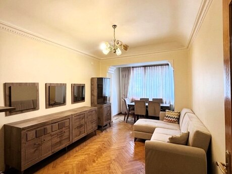 Elan №6185005 - Bakı, Nizami m., 3 otaqlı, 78 m², 2/5 mərtəbə