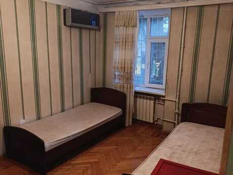 3 otaqlı köhnə tikili - Memar Əcəmi m. - 80 m²