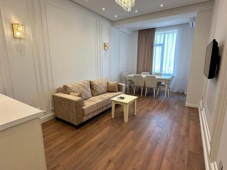 Объявление №6185316 - Баку, м. Элмляр Академиясы, 2-комн., 60 м², 16/18 этаж