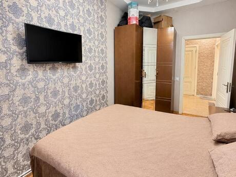 3 otaqlı köhnə tikili - Azadlıq Prospekti m. - 80 m²