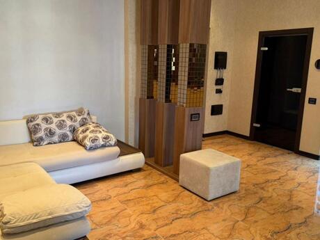 Объявление №6185517 - Баку, Насиминский  р., 2-комн., 55 м², 15/19 этаж
