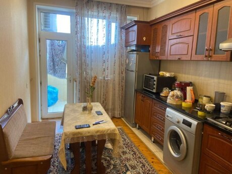 2 otaqlı mənzil, 80 m², 8 Noyabr: 255 000 ₼ 5