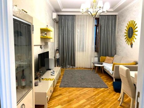 Elan №6185575 - Bakı, 8 Noyabr m., 3 otaqlı, 100 m², 17/18 mərtəbə