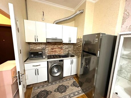 Объявление №6185606 - Баку, Сураханский  р., 2-комн., 50 м², 4/18 этаж