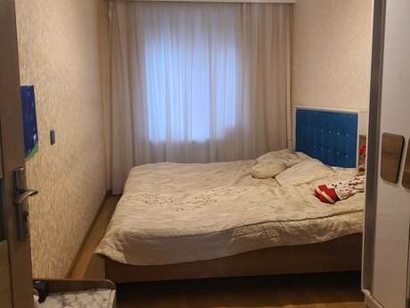 3 otaqlı köhnə tikili - İnşaatçılar m. - 70 m²