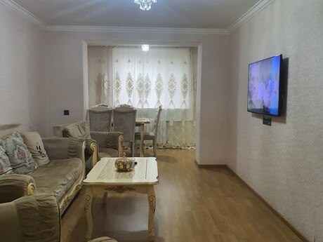 3 otaqlı köhnə tikili - İnşaatçılar m. - 70 m²