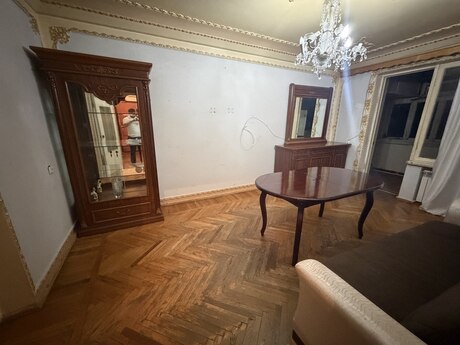 3 otaqlı köhnə tikili - Neftçilər m. - 95 m²