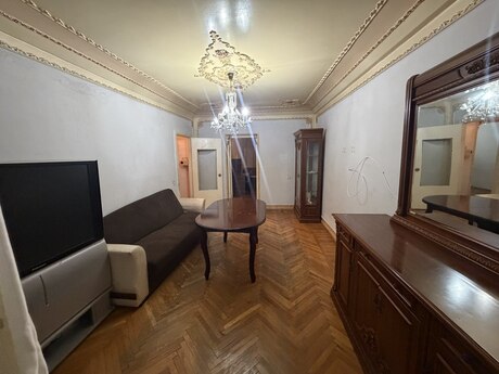 3 otaqlı köhnə tikili - Neftçilər m. - 95 m²