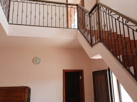 6-комн. дом/дача - пос. Новханы - 360 м²
