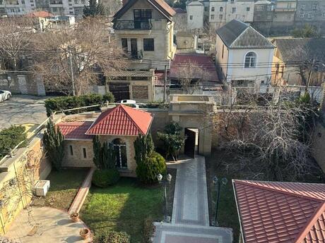 12 otaqlı həyət evi, 980 m², Gənclik: 2 400 000 ₼ 5