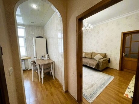 Elan №6186630 - Bakı, Nəriman Nərimanov m., 2 otaqlı, 45 m², 2/5 mərtəbə