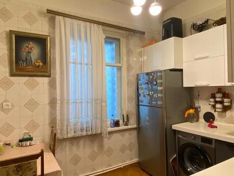 3 otaqlı köhnə tikili - Nəriman Nərimanov m. - 85 m²