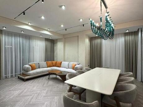 Elan №6186700 - Bakı, Gənclik m., 3 otaqlı, 142 m², 14/18 mərtəbə