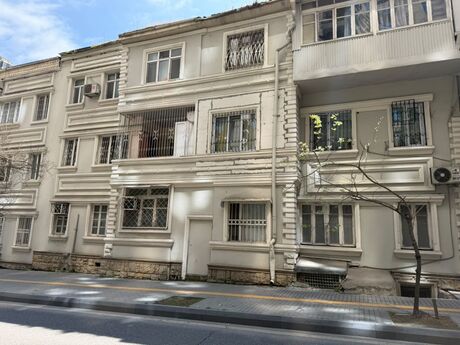 Elan №6186801 - Bakı, Nəsimi r., 3 otaqlı, 58 m², 2/3 mərtəbə