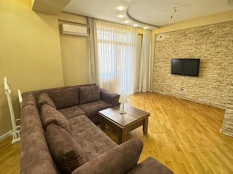 Объявление №6186861 - Баку, м. 28 мая, 2-комн., 70 м², 12/18 этаж