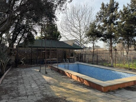 Elan №6186992 - Bakı, Novxanı q., 8 otaqlı, 220 m²