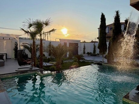 Mərdəkanda 5 otaqlı həyət evi kirayə verilir, 400 m², 2 000 AZN/ay, şəkil 2 / 9