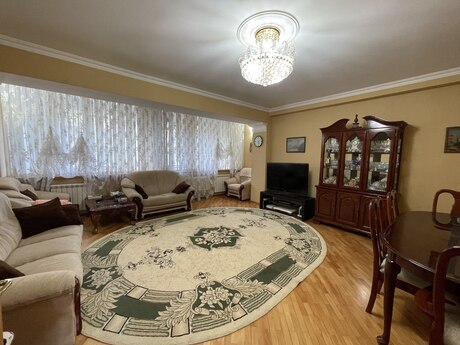 3-комн. вторичка - м. 28 мая - 100 м²