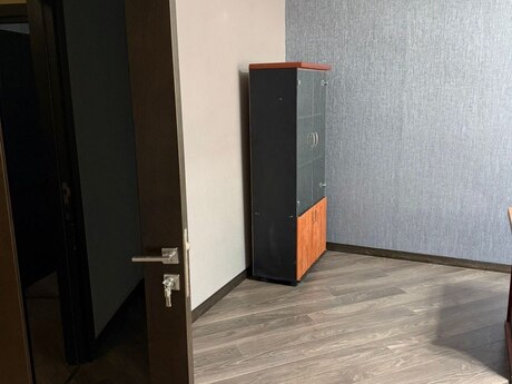 2 otaqlı mənzil, 120 m², 28 May: 360 000 ₼ 2