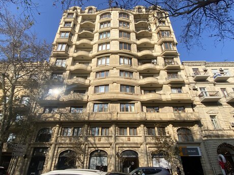 Объявление №6187370 - Баку, м. Сахил, 4-комн., 155 м², 5/11 этаж
